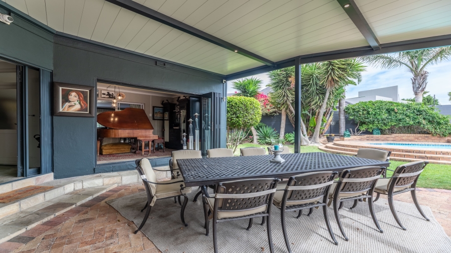 5 Bedroom Property for Sale in Flamingo Vlei Western Cape